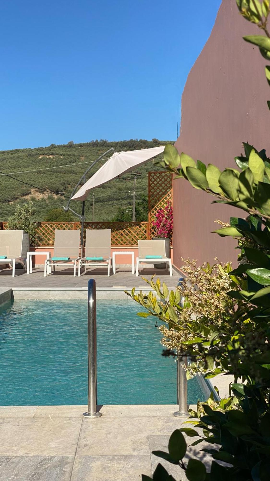 Arch Houses - Sharing Pool Spiliá Eksteriør billede